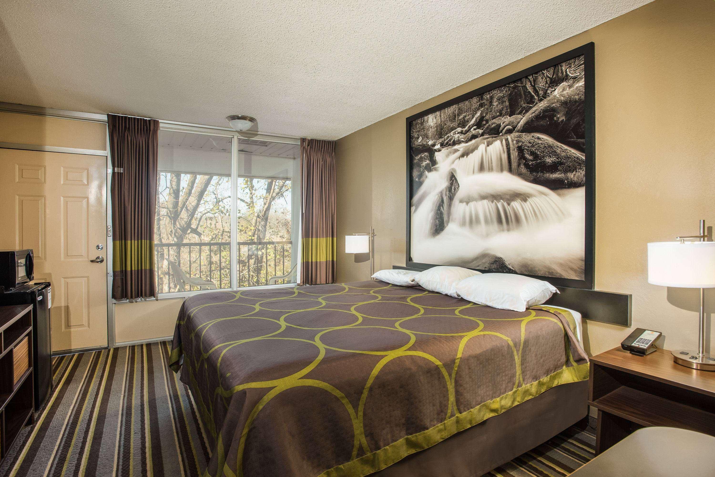 Super 8 By Wyndham Sevierville Riverside Экстерьер фото
