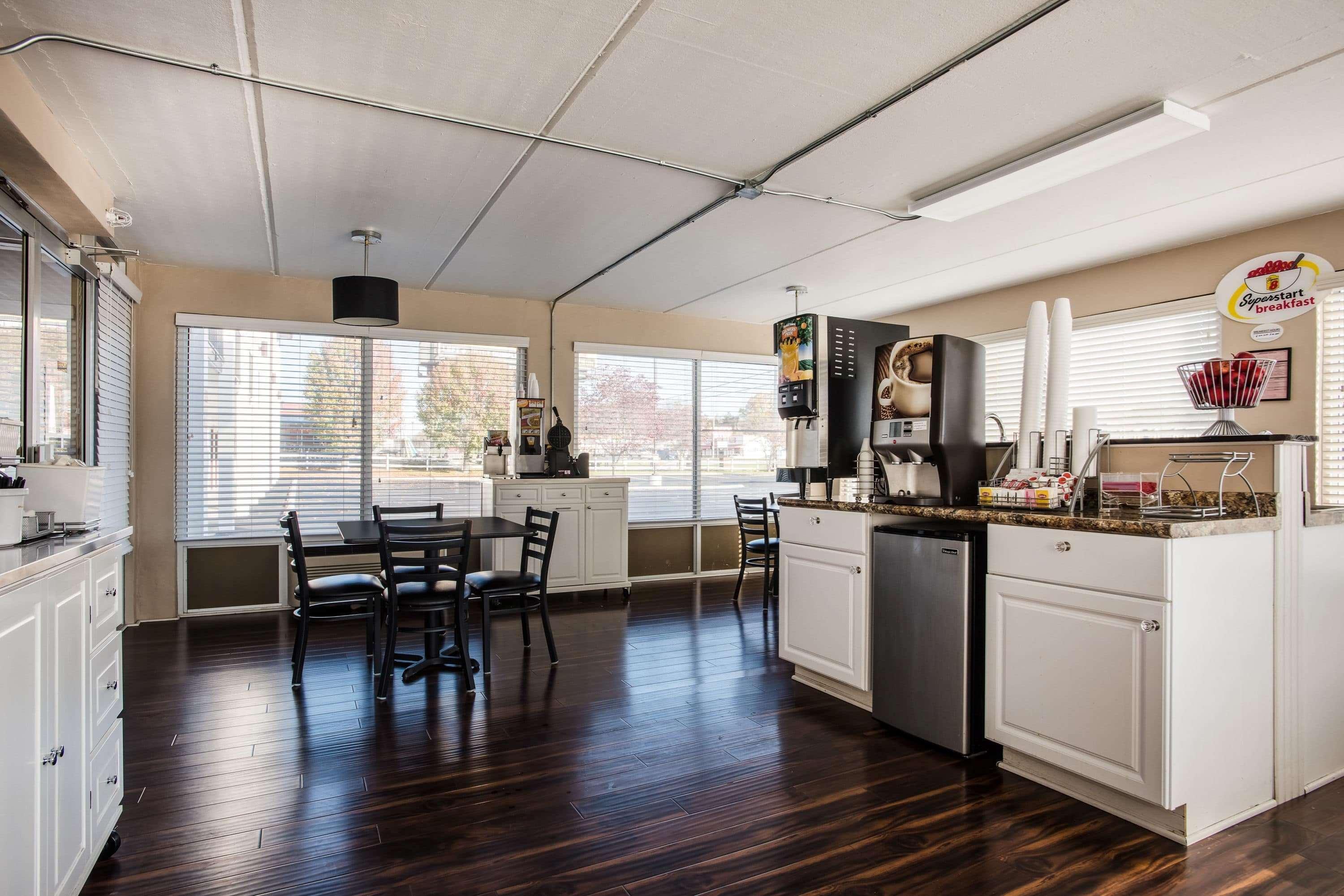 Super 8 By Wyndham Sevierville Riverside Экстерьер фото